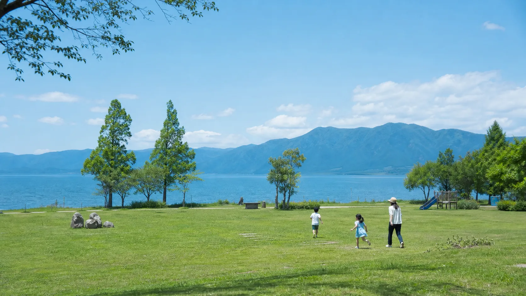琵琶湖畔の子連れ休憩を思わせる写真調イメージ