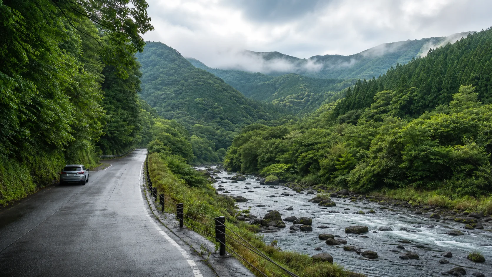 芦北の山道と川沿いを走るドライブ導線のイメージ写真