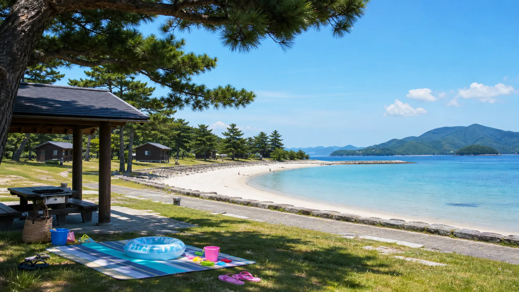 白砂の海岸と松林、休憩スペースがある海辺の道の駅を思わせる写真調イメージ